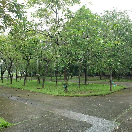 Emerald Hills Club Kochi Exterior foto